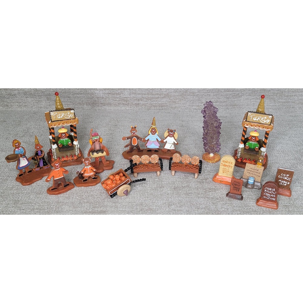 Lemax Spooky Town Sugar N Spice Village Gingerbread Halloween Figurine Lot 20pc